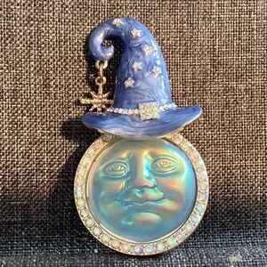 DESIGNER STYLE BLUE SEAVIEW MOON FACE WITCH WIZARD HAT RHINESTONE BROOCH PIN